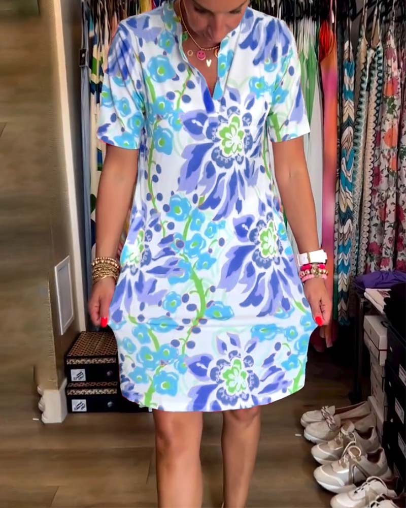 Summer Dress with short sleeves, floral print and V-neckline