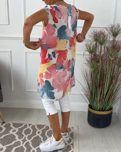 Sienna Casual long top with a colorful floral print